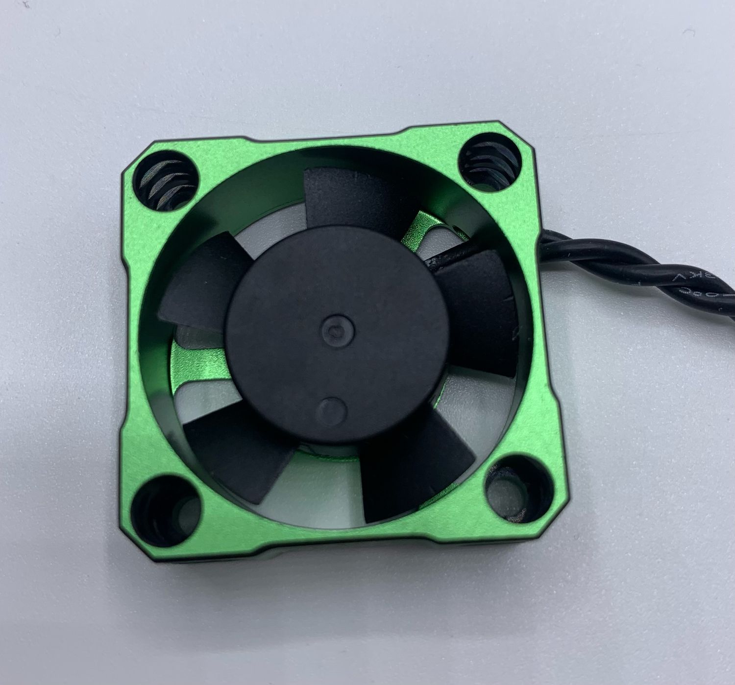 Motiv 30x30x10mm Aluminum Ultra Fan (Green)